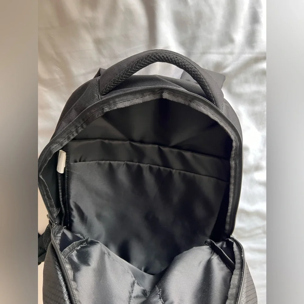 New TARGUS 15.6” Sport LAPTOP Backpack